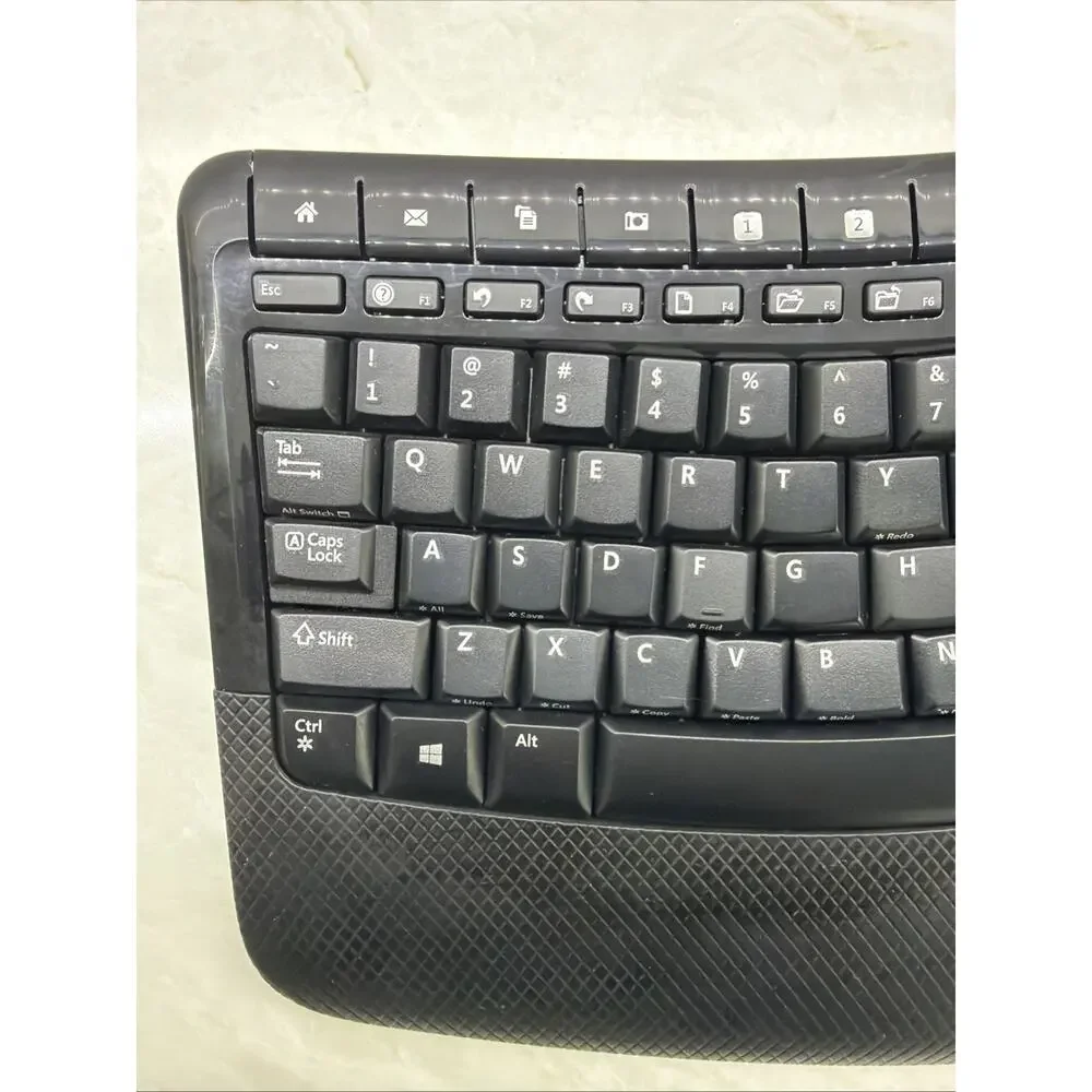 Microsoft Wireless Comfort Desktop 5050 Keyboard Excellent Condition No Dongle